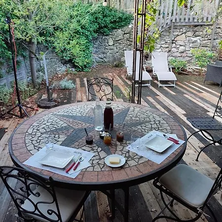 Couette-café Domaine Les Cascades