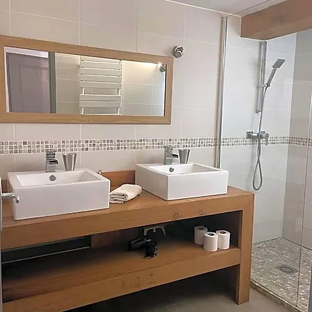 Domaine Les Cascades 3*